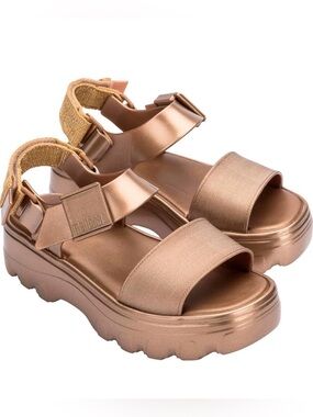 Melissa Women's Metallic Rose Gold Platform Sandals